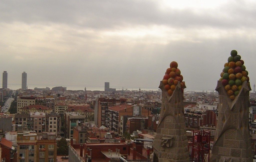 Barcellona vista dalle Torri della Nativita' della Sagrada Familia...