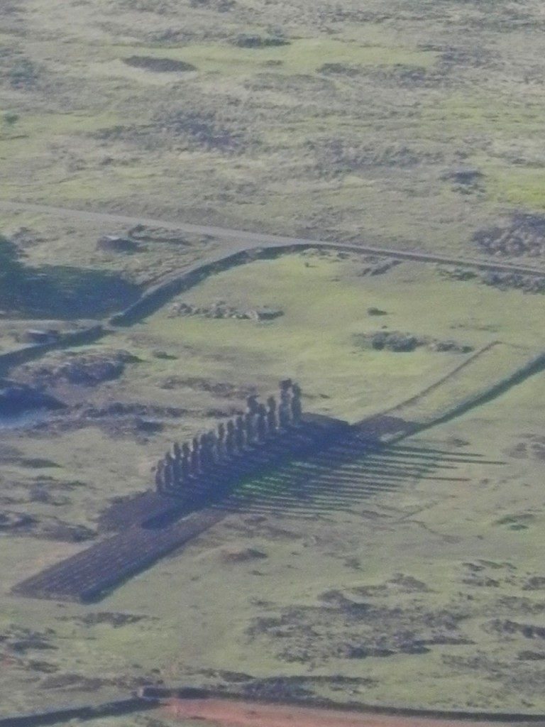 In Partenza dall'Isola di Pasqua, Alba sui Moai...