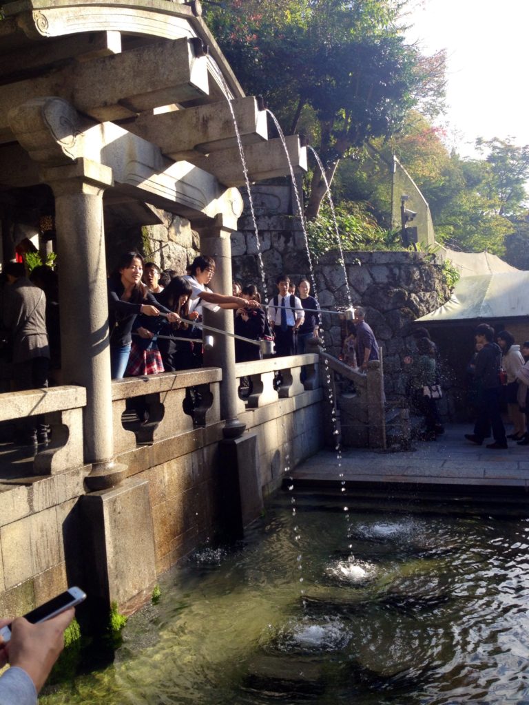 Kyoto, acqua sacra di Otowa, fonte purificatrice