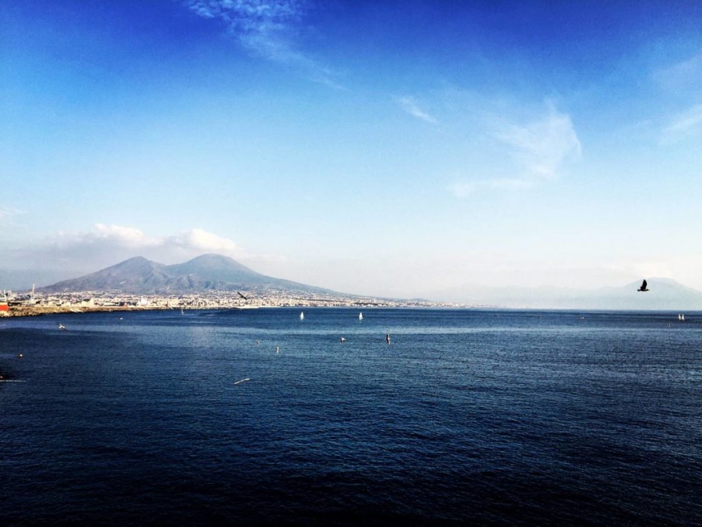 Napoli insolita: il golfo, "dove mare e cielo sembrano congiungersi"