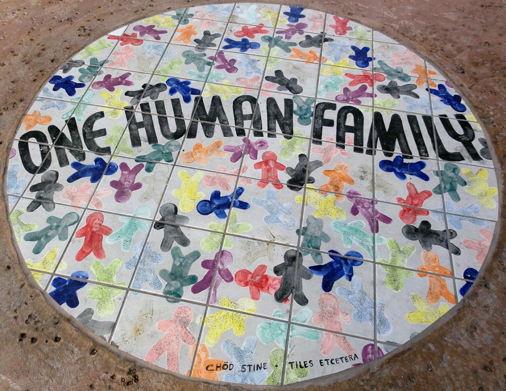 Cose da fare a Key West: "One Human Family"- Conch Republic - nei pressi del Southernmost Point