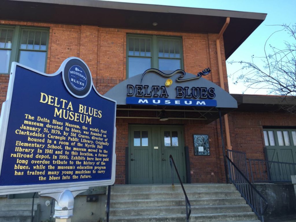 Journey to Mississippi Delta: from Clarksdale to Greenville. Blues & legend