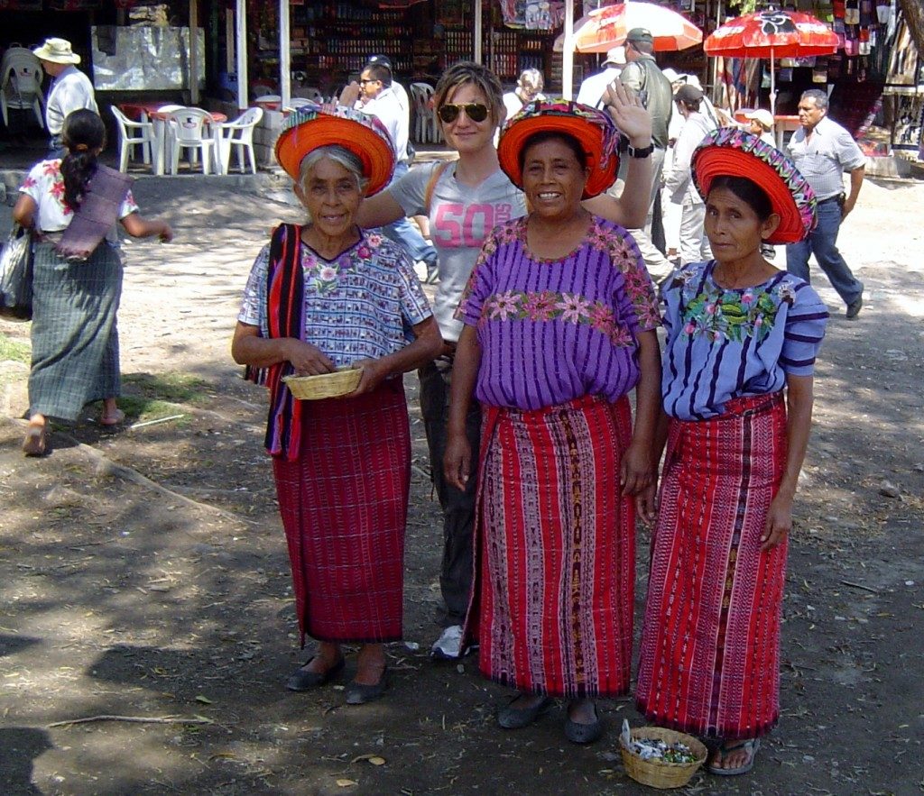 Assieme alle donne del lago Atitlan