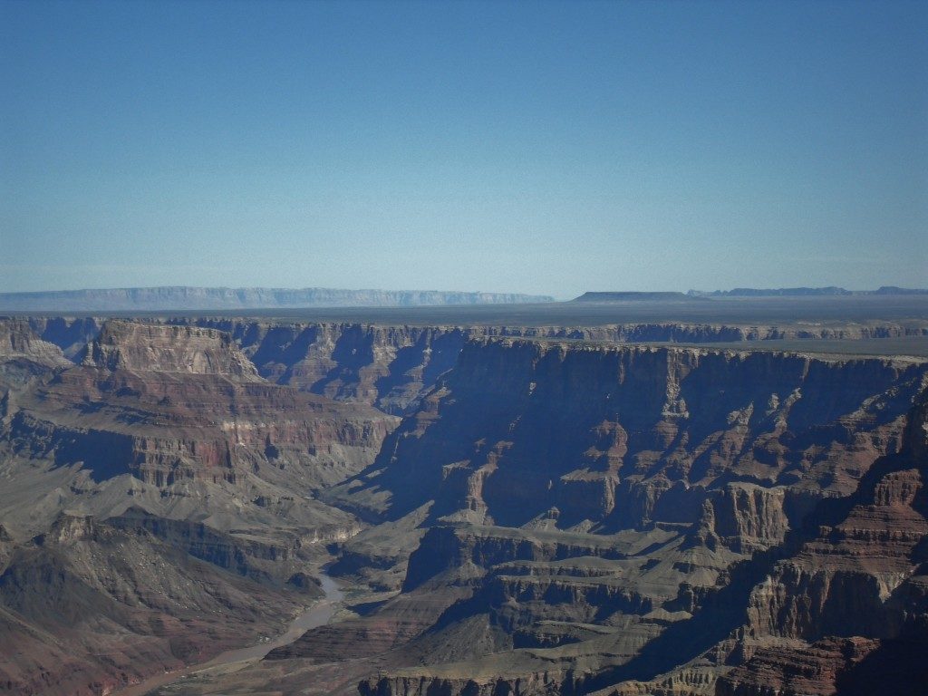 Sullo sfondo, il Colorado River