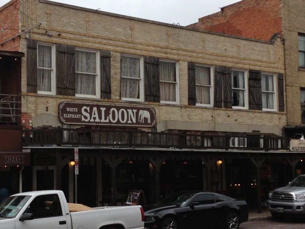 C'e' anche il Saloon...