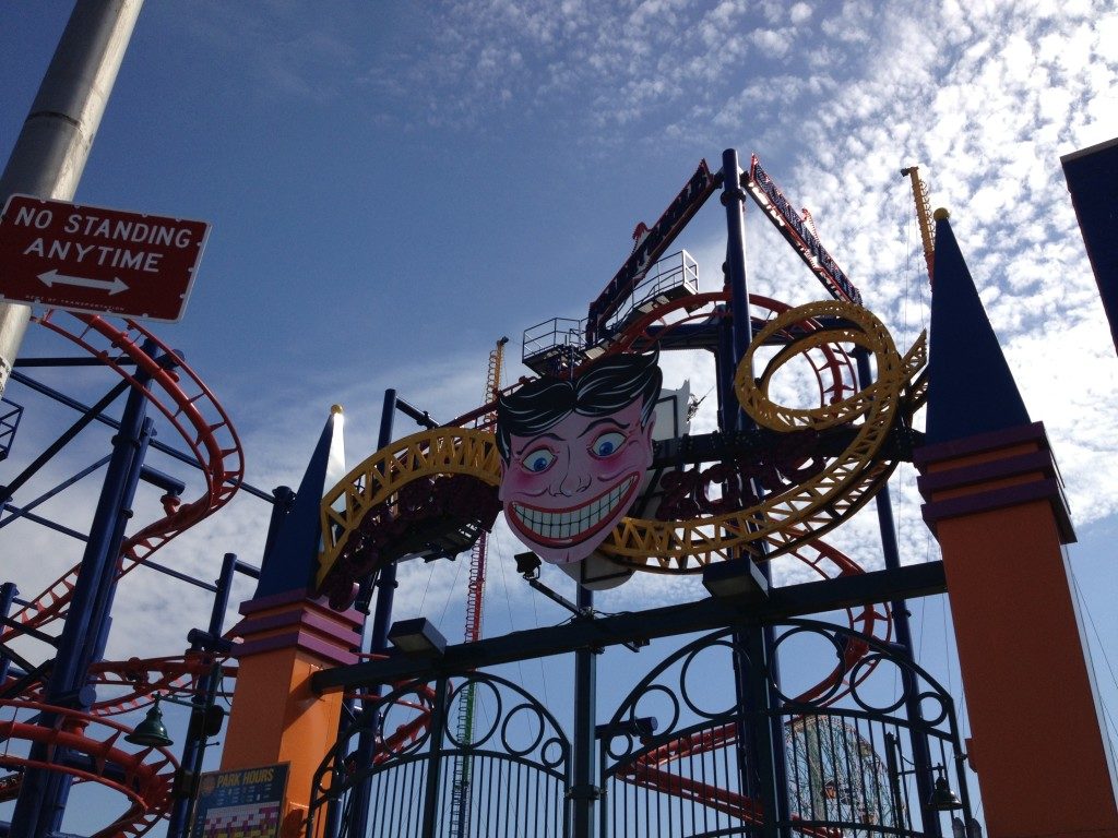 Il Luna Park, di primo mattino...