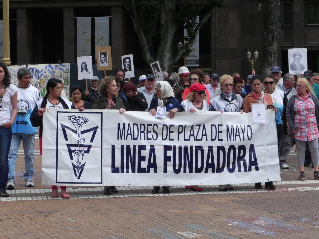 Le madres e la loro protesta del giovedì