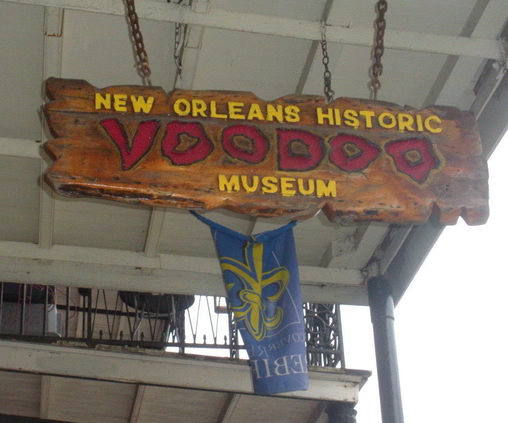 The New Orleans Voodoo Museum, the entrance