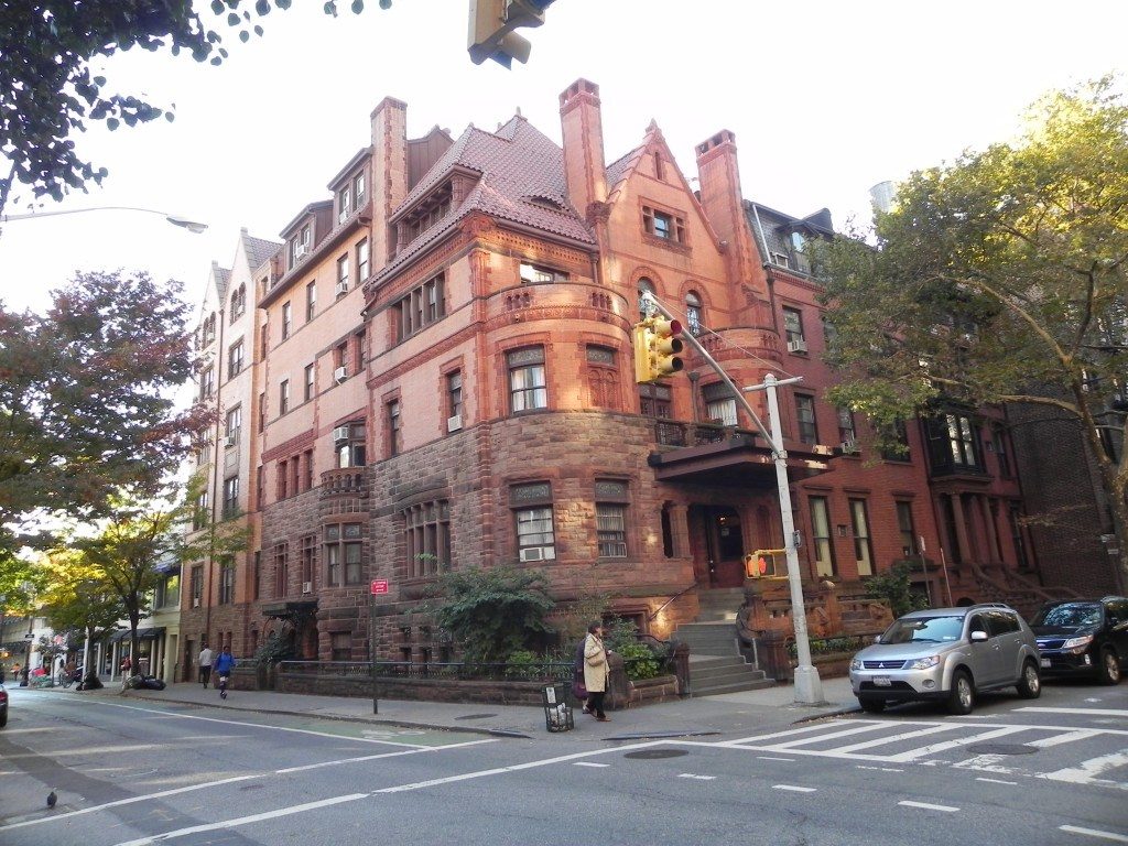 What to see in Brooklyn: Ancient brownstone dwellings in Brooklyn Heights