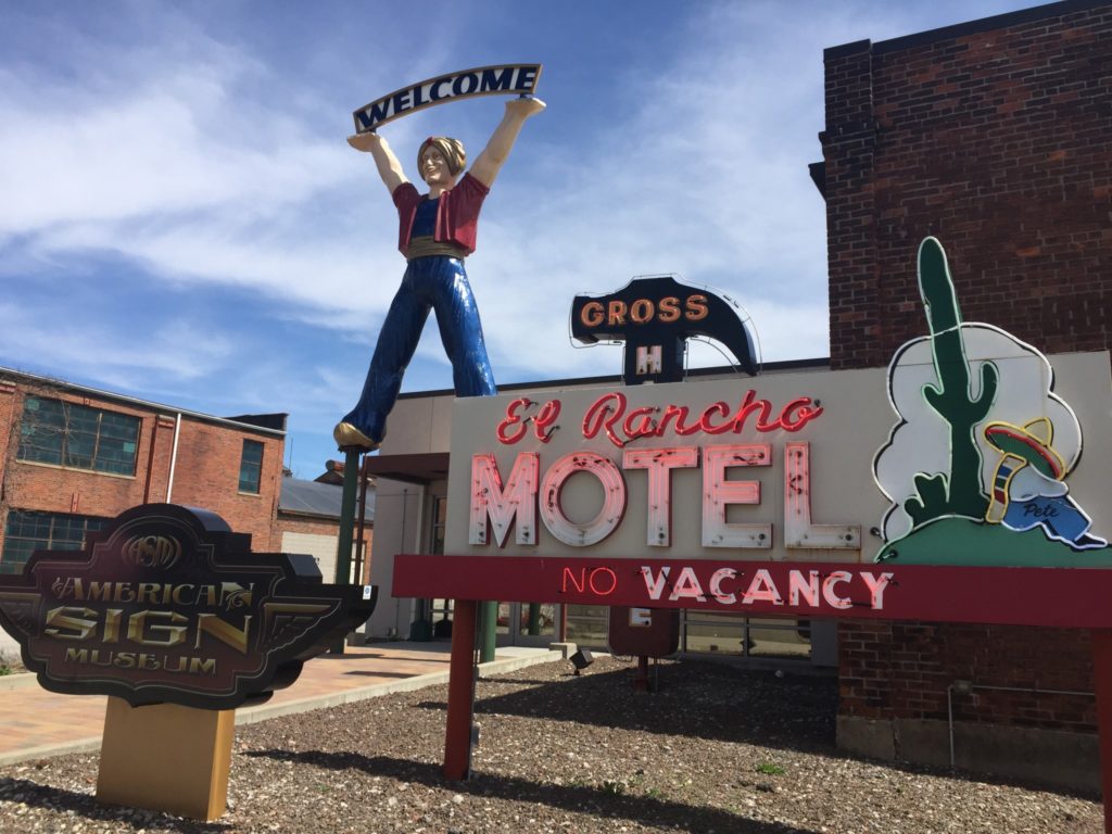 American Sign Museum,