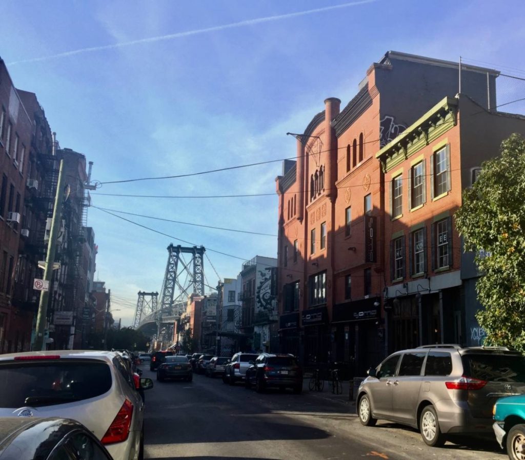 What to see in New York: South 6th St. Williamsburg, details