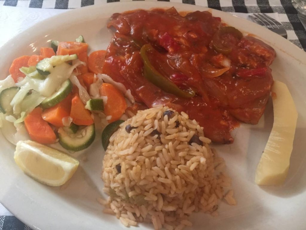 Eat in St. Thomas: Wahoo just caught, with tomato sauce, spices and vegetables