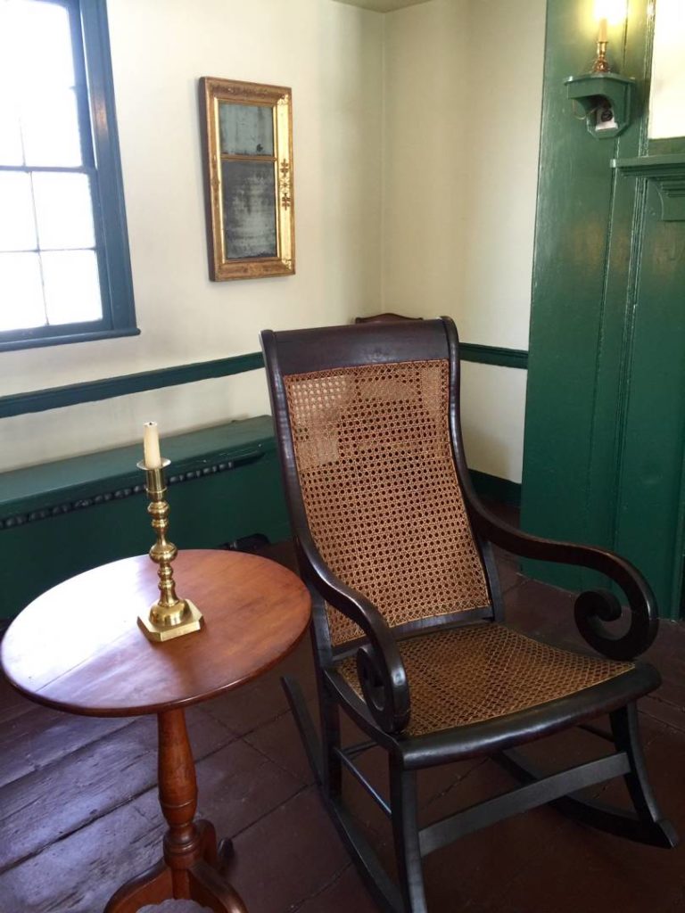 Details of the parlor at the first floor