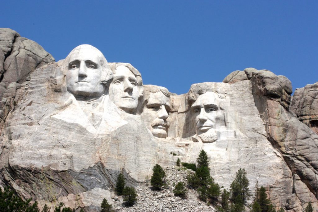 Among the journeys to do in 2017 to the USA, the Real America – Mount Rushmore National Memorial