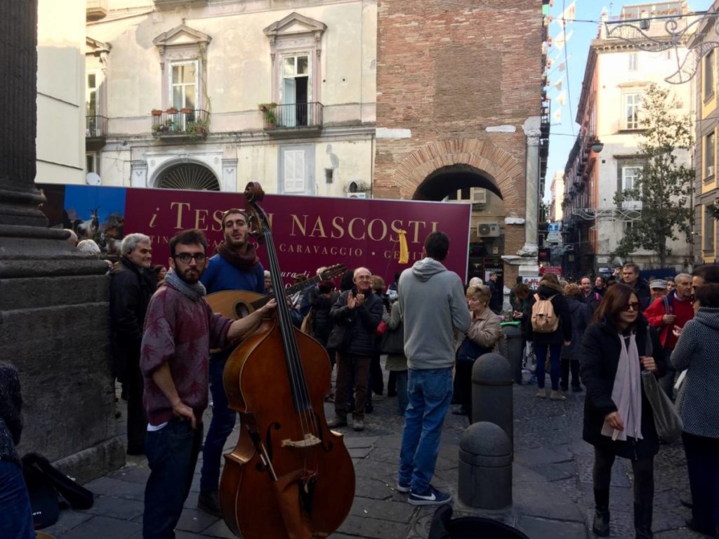 Napoli da non perdere: vita e arte in Via dei Tribunali