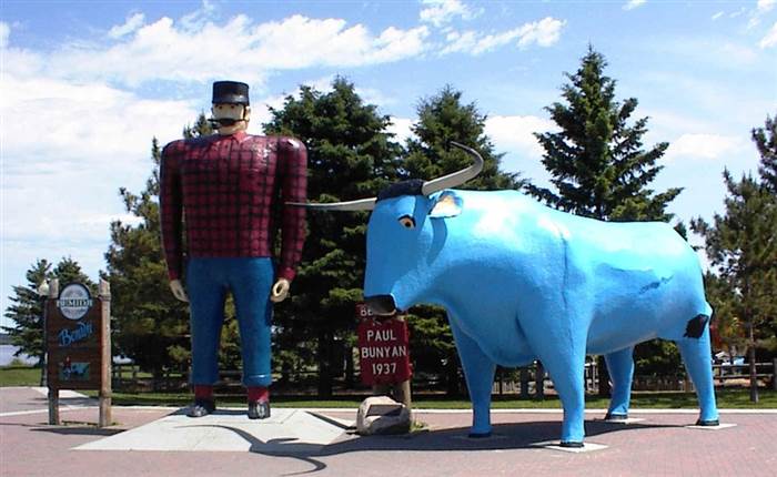 Viaggio in Minnesota: Paul Bunyan ed al suo bue blu Babe