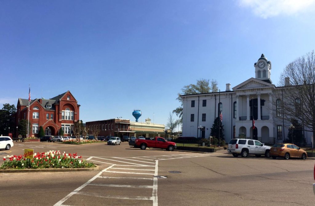 Discovering Oxford: views of Courthouse Square