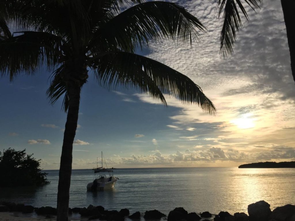 Discover the Florida Keys: sunset at the Sombrero Beach