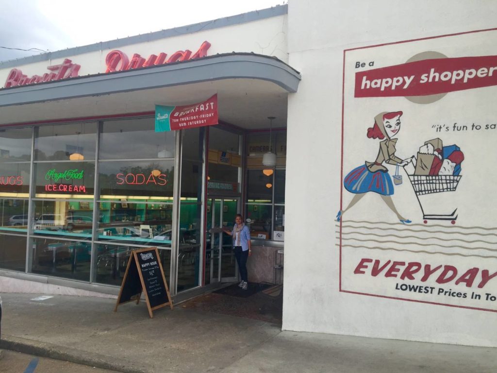 Mississippi on the road: Brent's Drugs