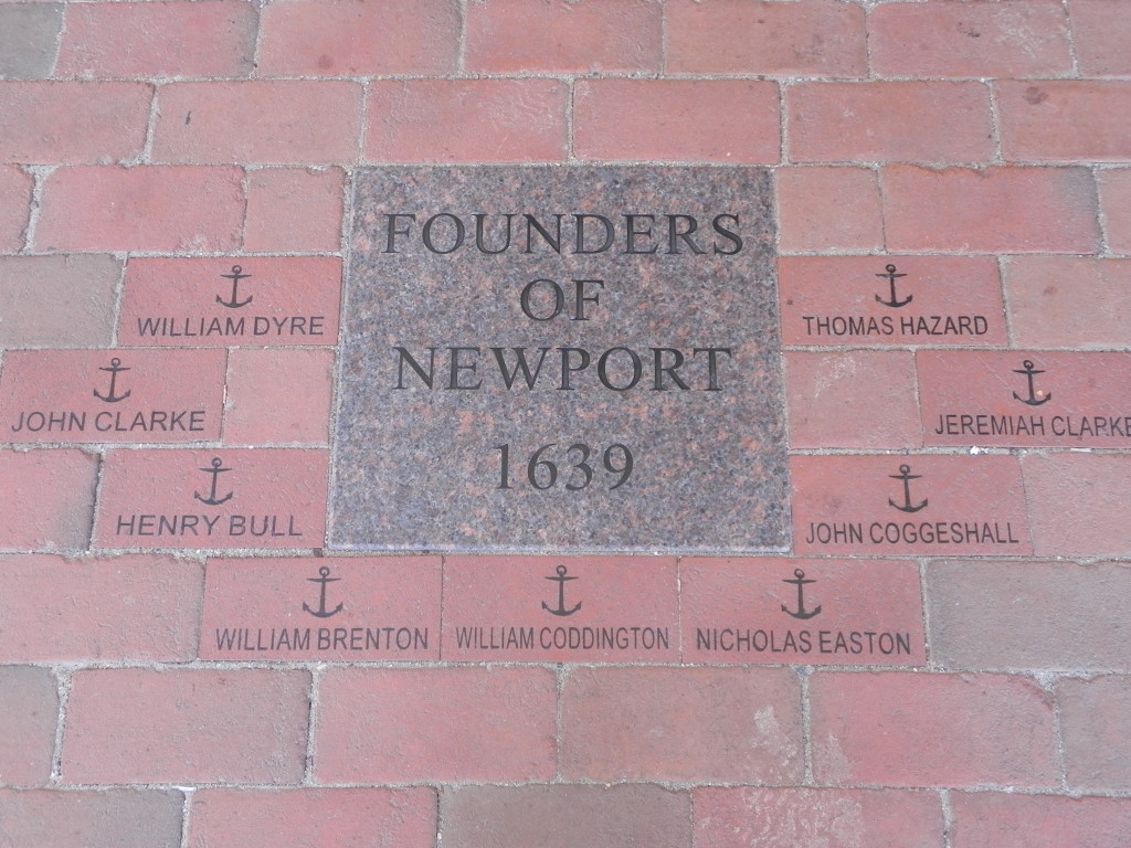 I nomi dei fondatori di Newport, all'ingresso del Museum of History