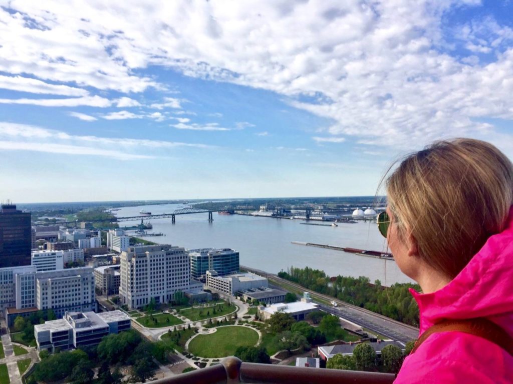 Visit Baton Rouge: view on the Mississippi and the town from the Louisiana State Capitol