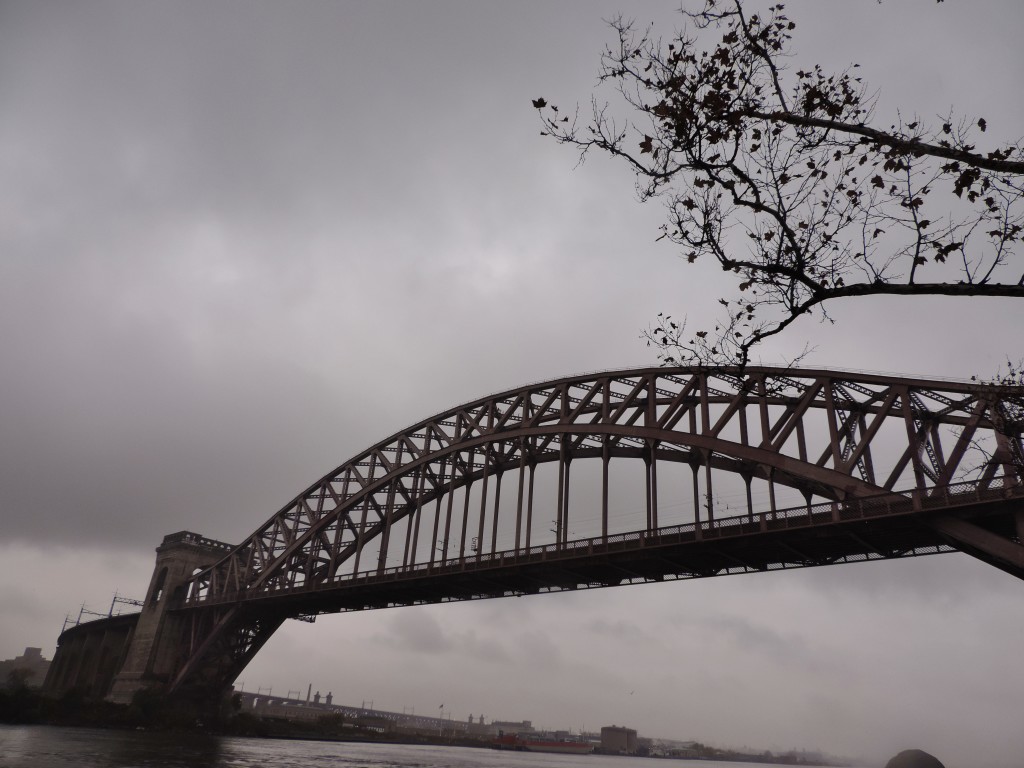 L'Hell Gate, il ponte che collega il Queens al Bronx