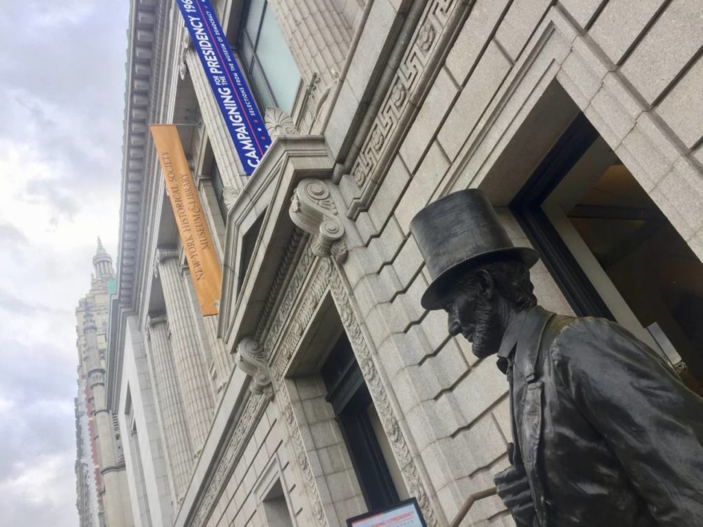 New York Historical Society, the entrance