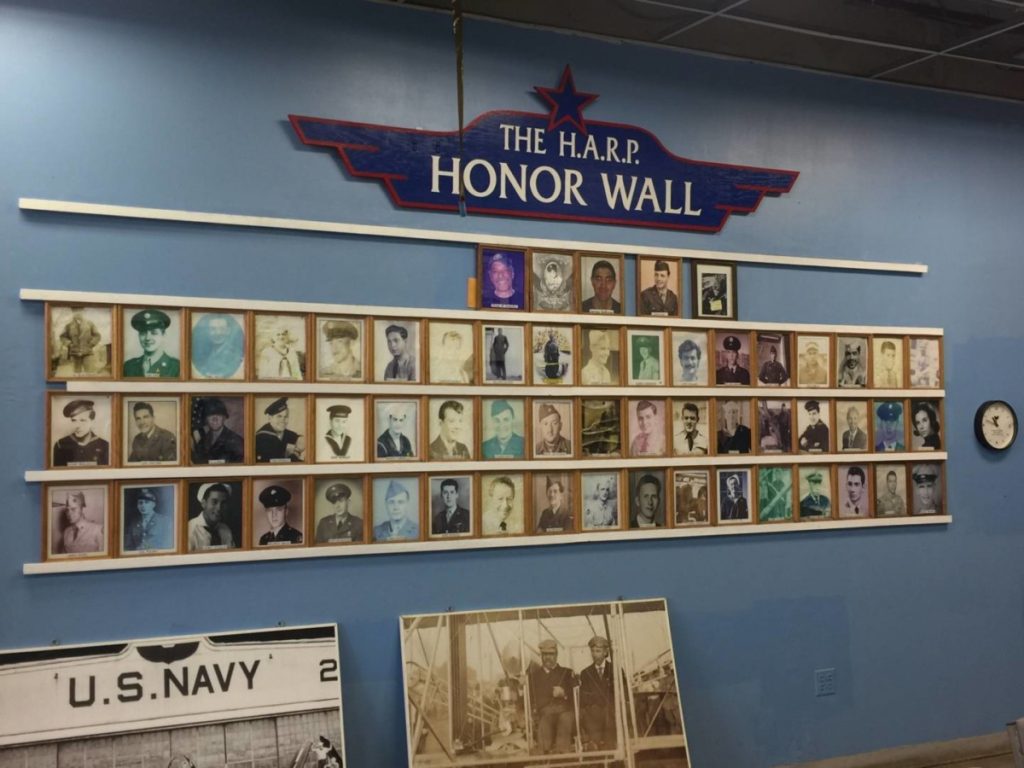 New York insolita: The Honor Wall